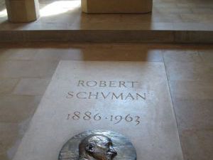 (51)kaplica w Metz -miejsce pochowku Roberta Schumana-ojca Europy